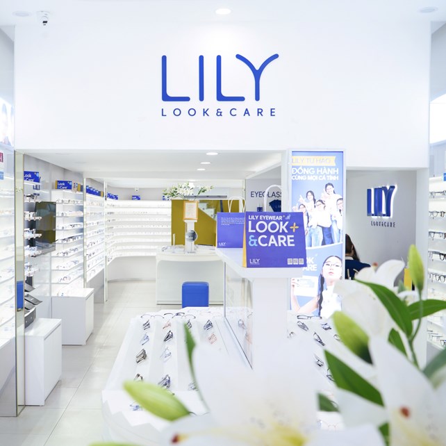 Dự Án Thiết Kế & Thi Công Hệ Thống Cửa Hàng Kính Mắt Lily